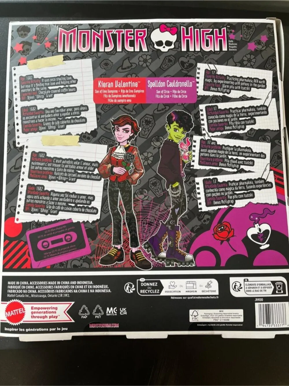 monster high green & red Kieran Valentine & Spelldon Cauldronello Doll Set